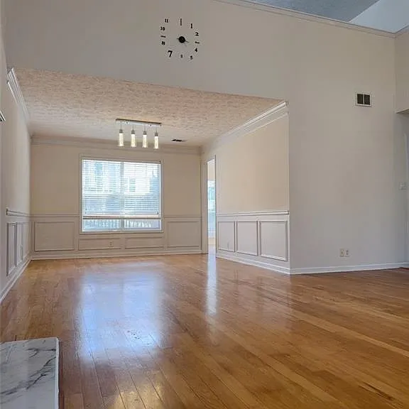 5045 Saddle Bridge Ln — Photo 6