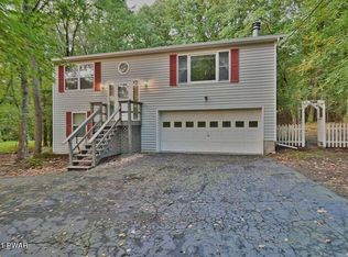 106 Spruce Dr, Milford, PA