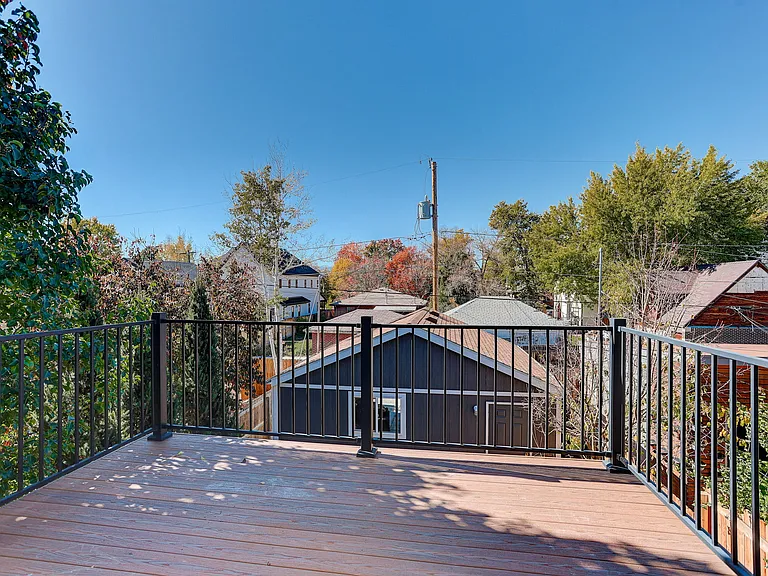 2215 Meade St — Photo 24