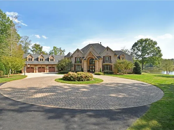 302 Colin Creek Trl, Mocksville, NC 27028