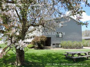 1017 Howe Ave APT 4, Cuyahoga Falls, OH 44221