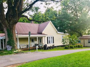 151 S Main St, Sparta, TN 38583