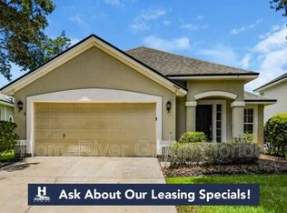 1554 Canopy Oaks Dr, Orange Park, FL 32065