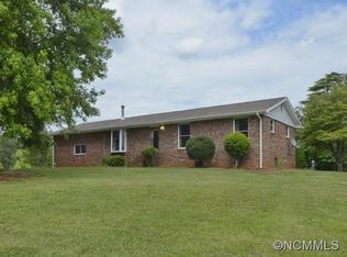 206 Rainbow Ln, Columbus, NC 28722