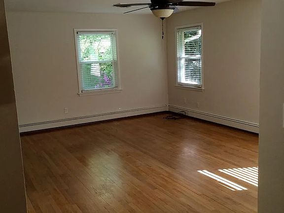 4th image of 222 Falcon Dr