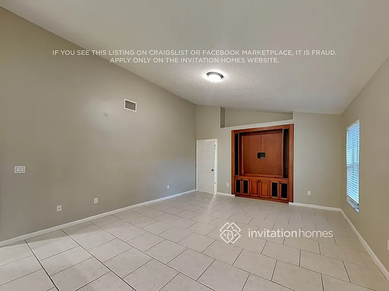 2293 Stonegate Dr — Photo 7