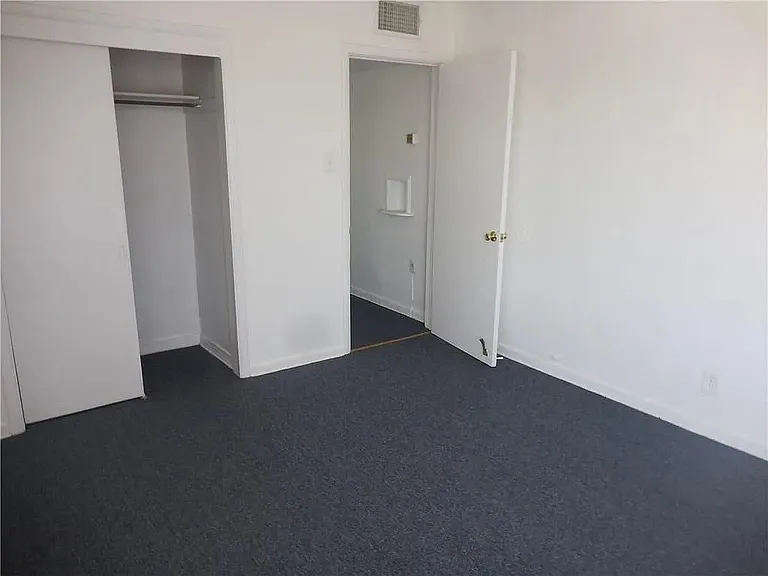 814 W Yandell Dr — Photo 15