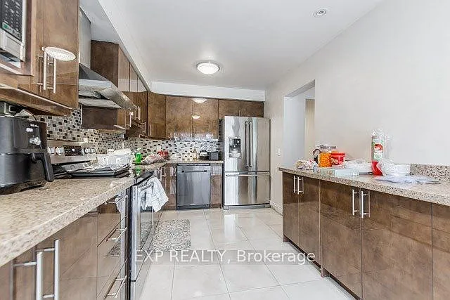 833 Scollard Ct #81 — Photo 7