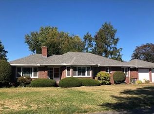 7 Radcliffe St, Holyoke, MA 01040