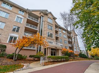 1745 Pavilion Way UNIT 206, Park Ridge, IL 60068