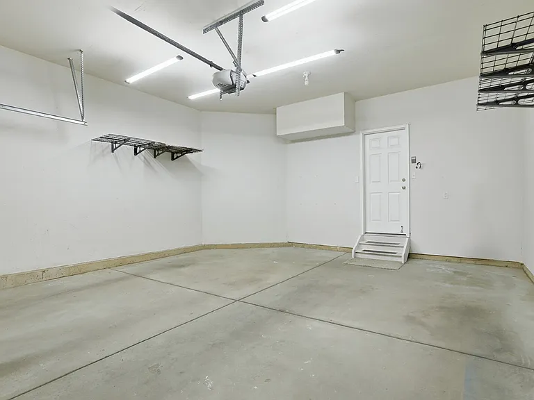 241 N Quari St — Photo 28