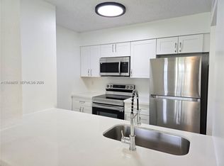 2890 N Oakland Forest Dr APT 102, Fort Lauderdale, FL 33309