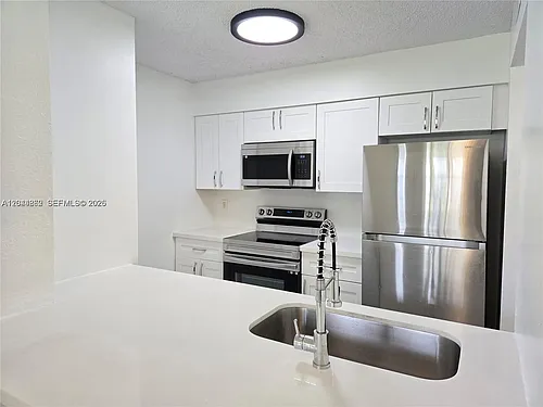2890 N Oakland Forest Dr #102 Photo 1