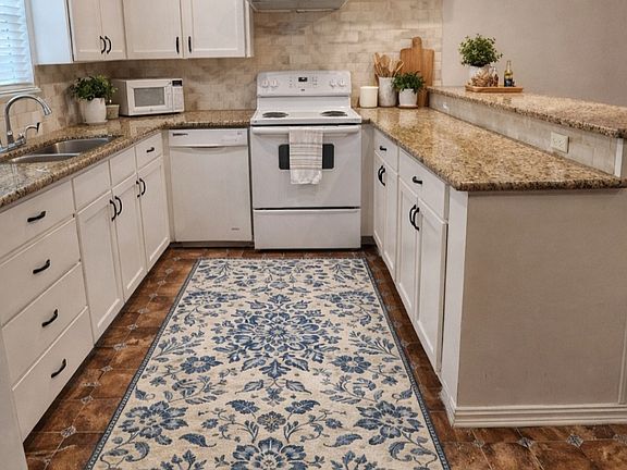 2nd image of 8002 Lifford Pl #C