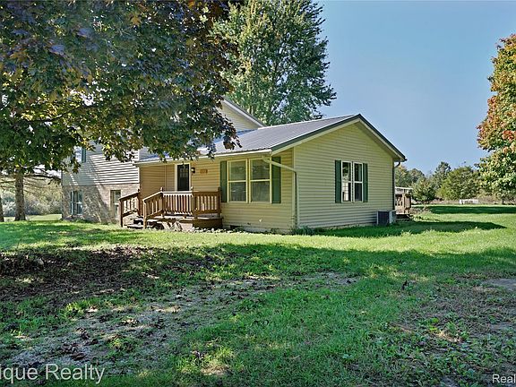 4th image of 4185 Jones Rd