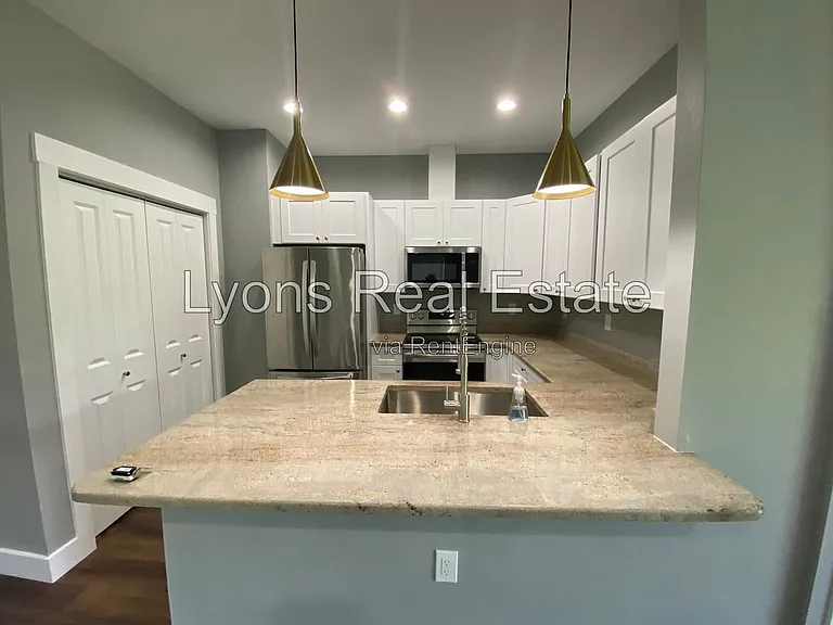 10398 Port Everglades St — Photo 15