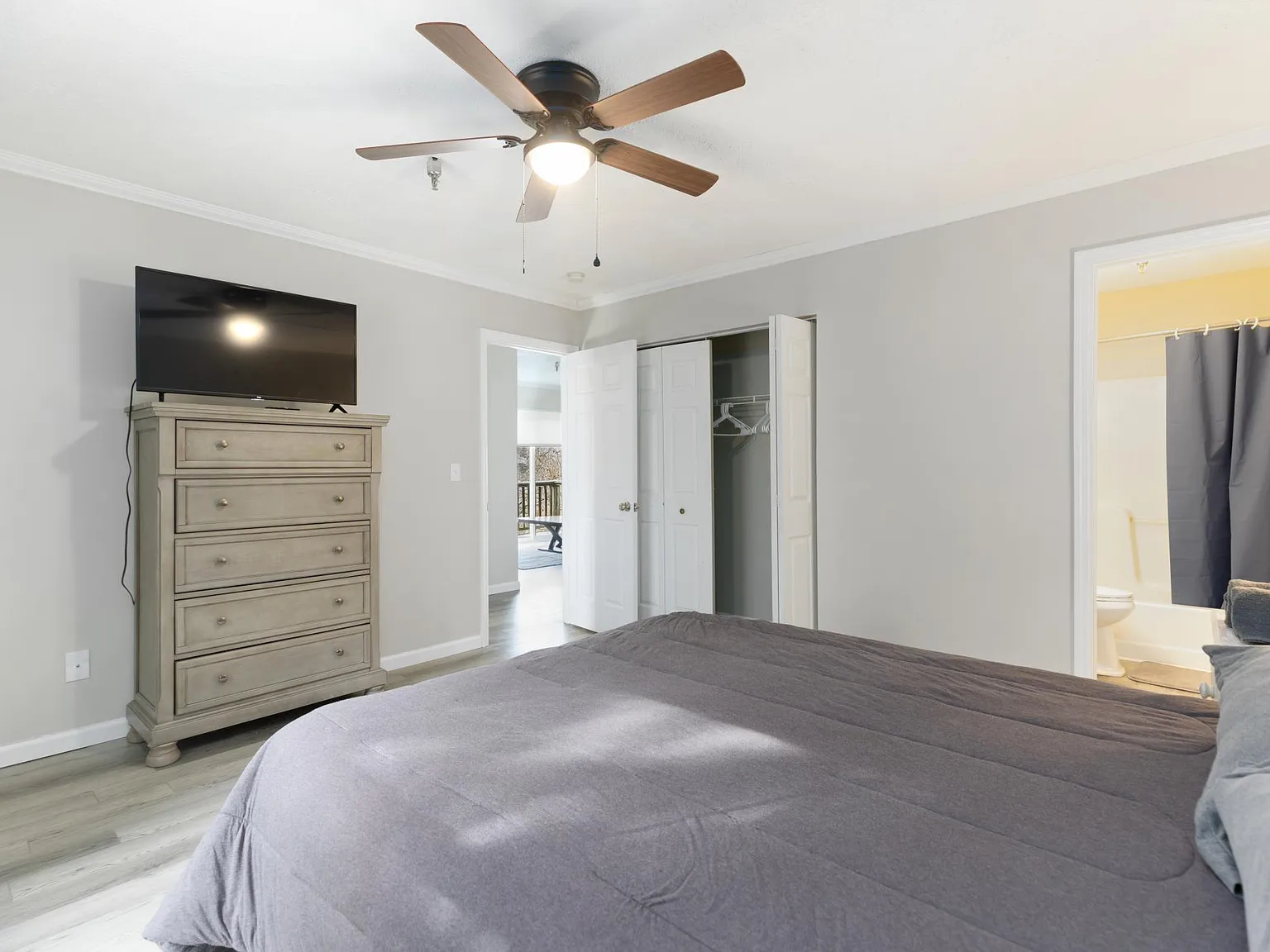 2 bed, 1000 sqft, $1,475 — Photo 1