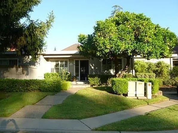 910 Commons Dr, Sacramento, CA 95825