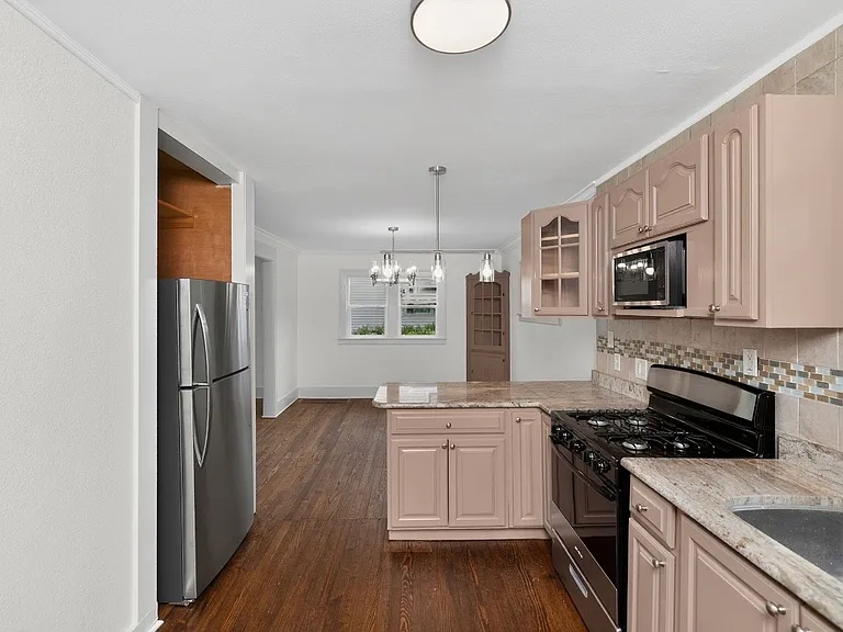 412 Tonti St — Photo 4