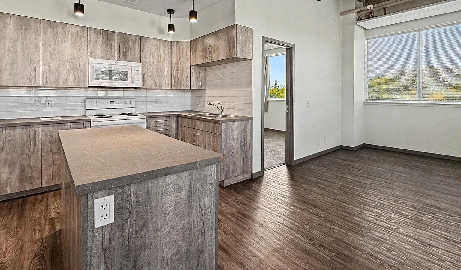 Kingsway Lofts — Photo 1