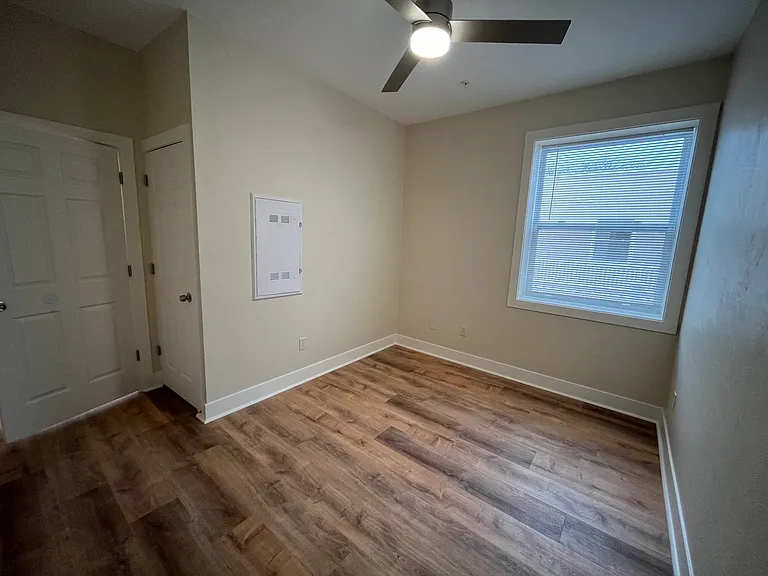 200 Amber St — Photo 27