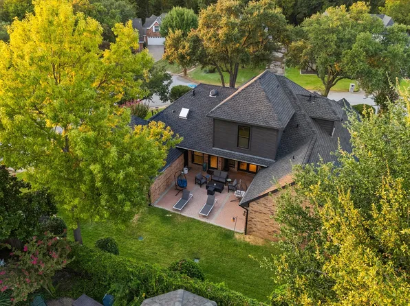 501 Green Meadow St N, Colleyville, TX 76034