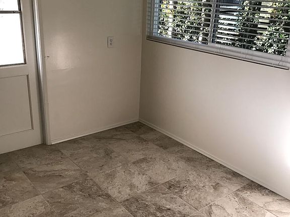 3rd image of 4637 Idaho St