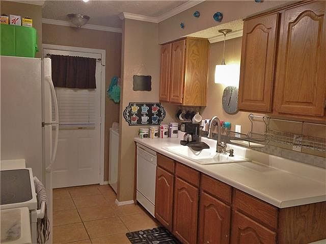 1st image of 3609 Jewel St
