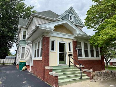 933 W Main St, Galesburg, IL, 61401