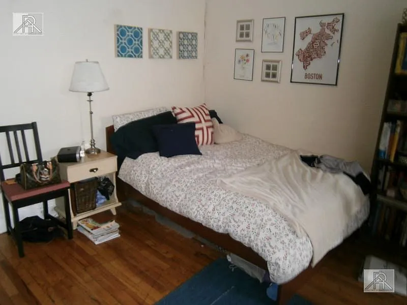 Studio, 1.0 bath, 300 sqft, $2,200 — Photo 4