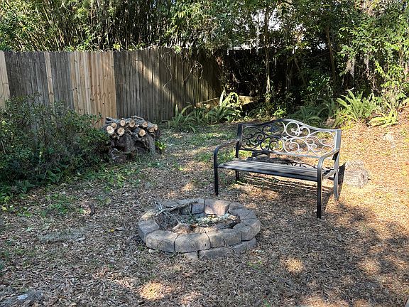 2nd image of 924 NW 9th Ave
