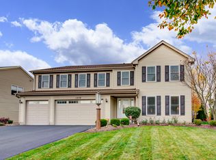1250 White Chapel Ln, Algonquin, IL 60102