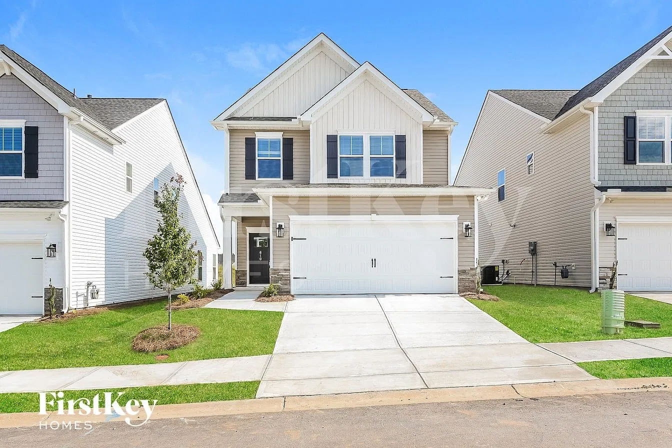 3 bed, 2.5 bath, 1854 sqft, $2,170 — Photo 1