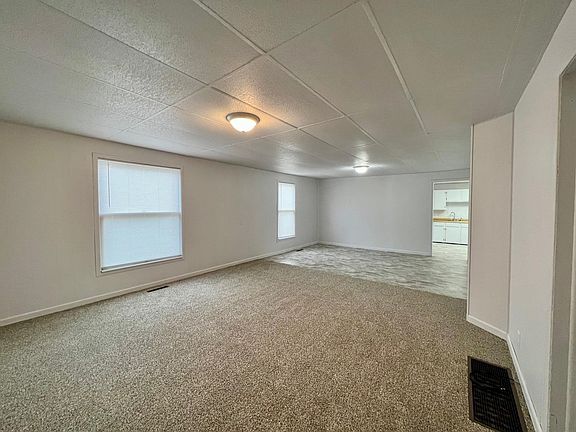 3rd image of 902 N Jefferson Ave
