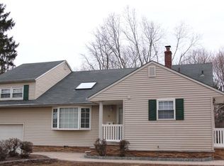 30 Chestnut Ridge Rd, Holmdel, NJ 07733