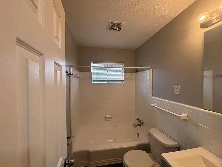 2370 Hillside Ave — Photo 30