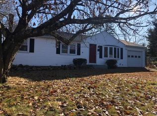 100 Landis Dr, Warwick, RI 02818