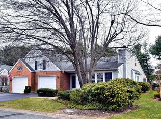 11 Standish Dr, Mount Sinai, NY 11766