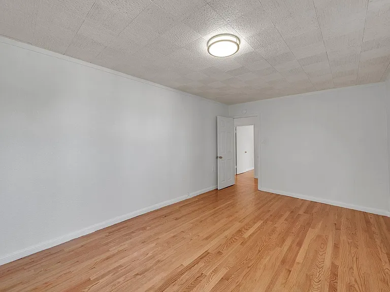 4511-4515 Penniman Ave — Photo 10