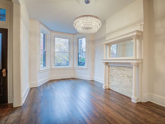 3rd image of 1022 Park Rd NW #1