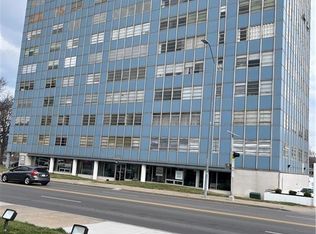 333 W Meyer Blvd APT 304, Kansas City, MO 64113