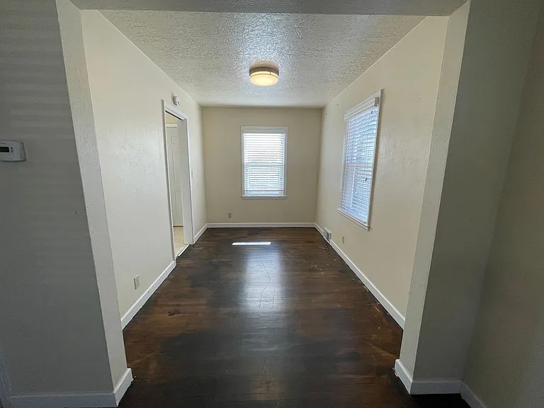 2003 W 33rd St #2005 — Photo 11