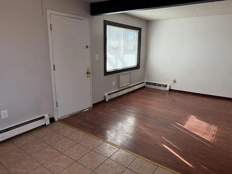 1230 Winona Ct #7 — Photo 1