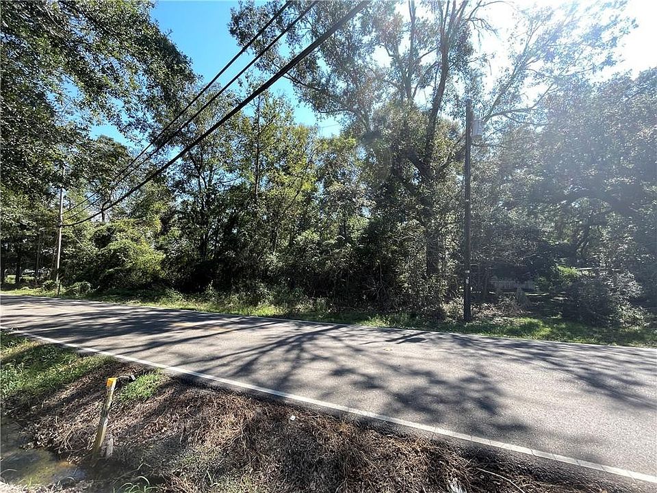 2nd image of Sisters Rd