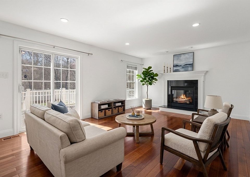 1st image of 22 Westview Rd