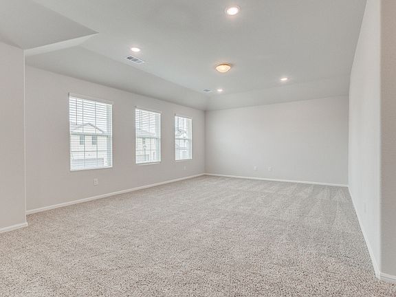 4th image of 817 Portina Dr