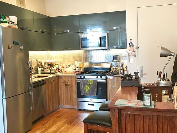 5th image of 372 Kosciusko St #405