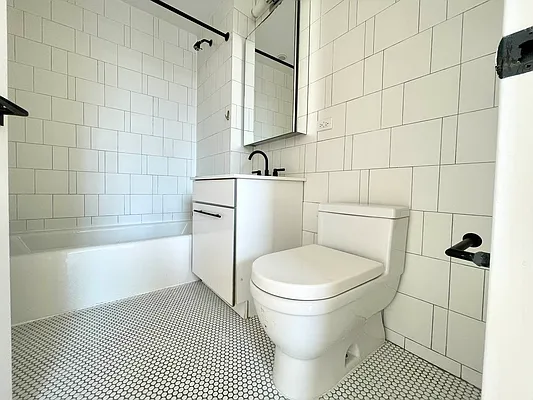 Rented by EXR | media 9