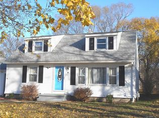 40 Harvest Dr, Rochester, NY 14626