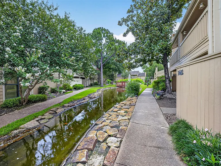 9435 Pagewood Ln — Photo 40